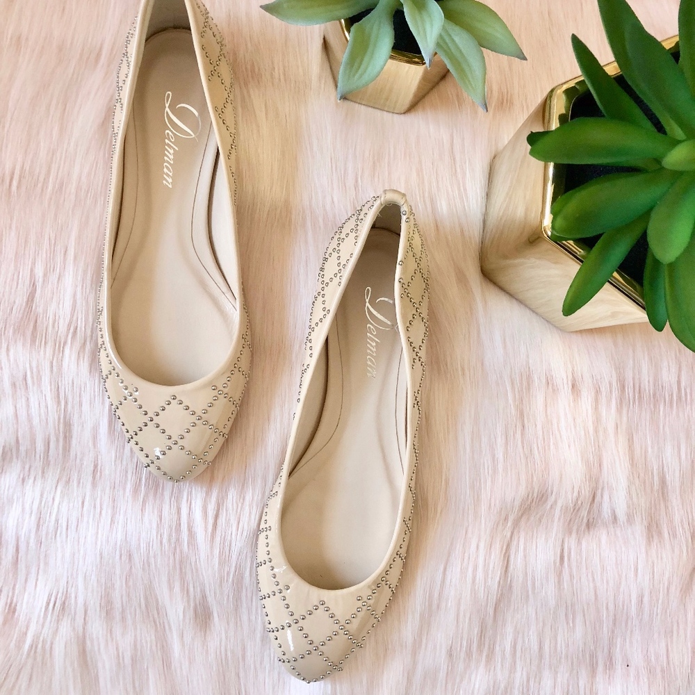 Delman Neutral Studded Leather Ballet Flats in Light Beige New in Box